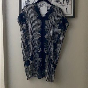 BEAUTIFUL CABI TOP SIZE MEDIUM